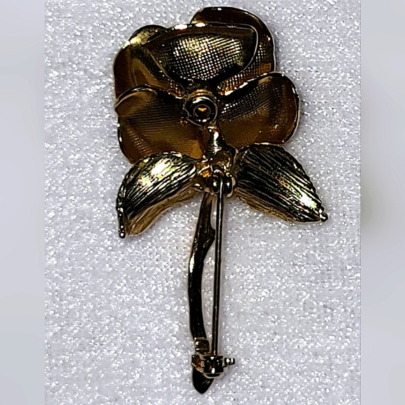 Vintage Gold Tone Textured Rose Flower Brooch / Pin - Picture 2 of 2